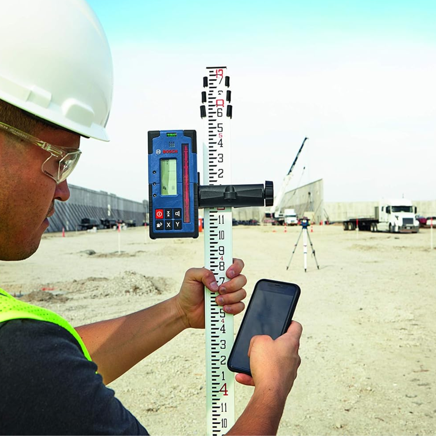 2000-ft-Range-Bosch-LR40-Rotary-Laser-Receiver-Magnetic-Holding