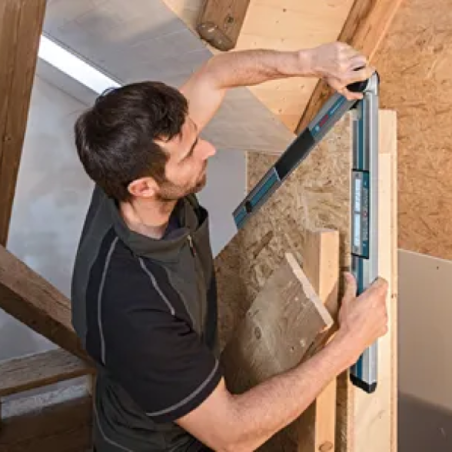 Bosch-GAM-270-MFL-Digital-Angle-Finder-with-Miter-Cut-Calculator