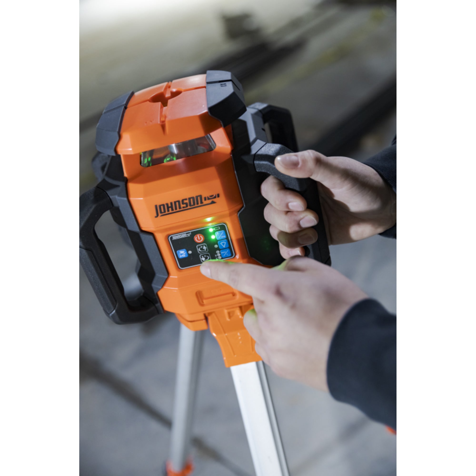 Johnson Level GreenBrite Dual Slope Rotary Laser Kit - JRT300-GNHV-K ...