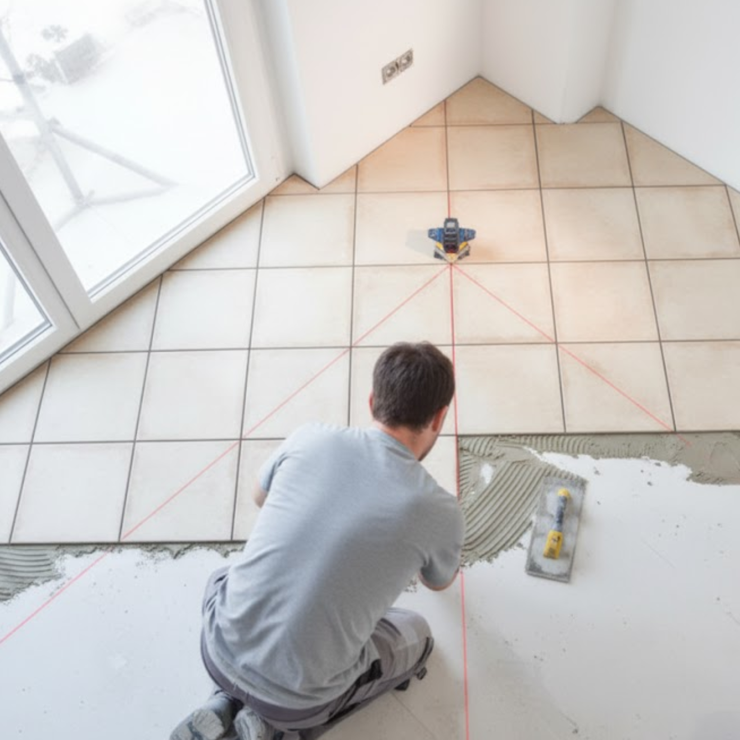 GTL3-Wall-Floor-Laser-Tool-Bosch-Tile-Installation-Layout-Device