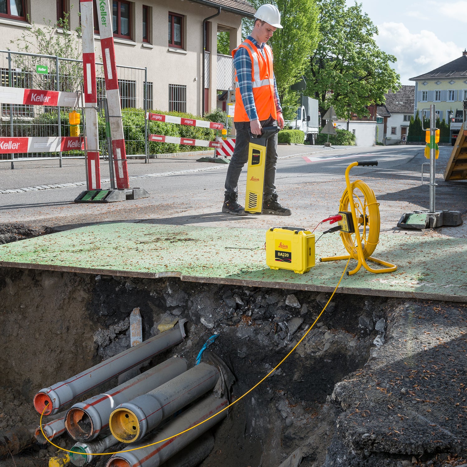 Leica_DD130-Transmitter_on_site