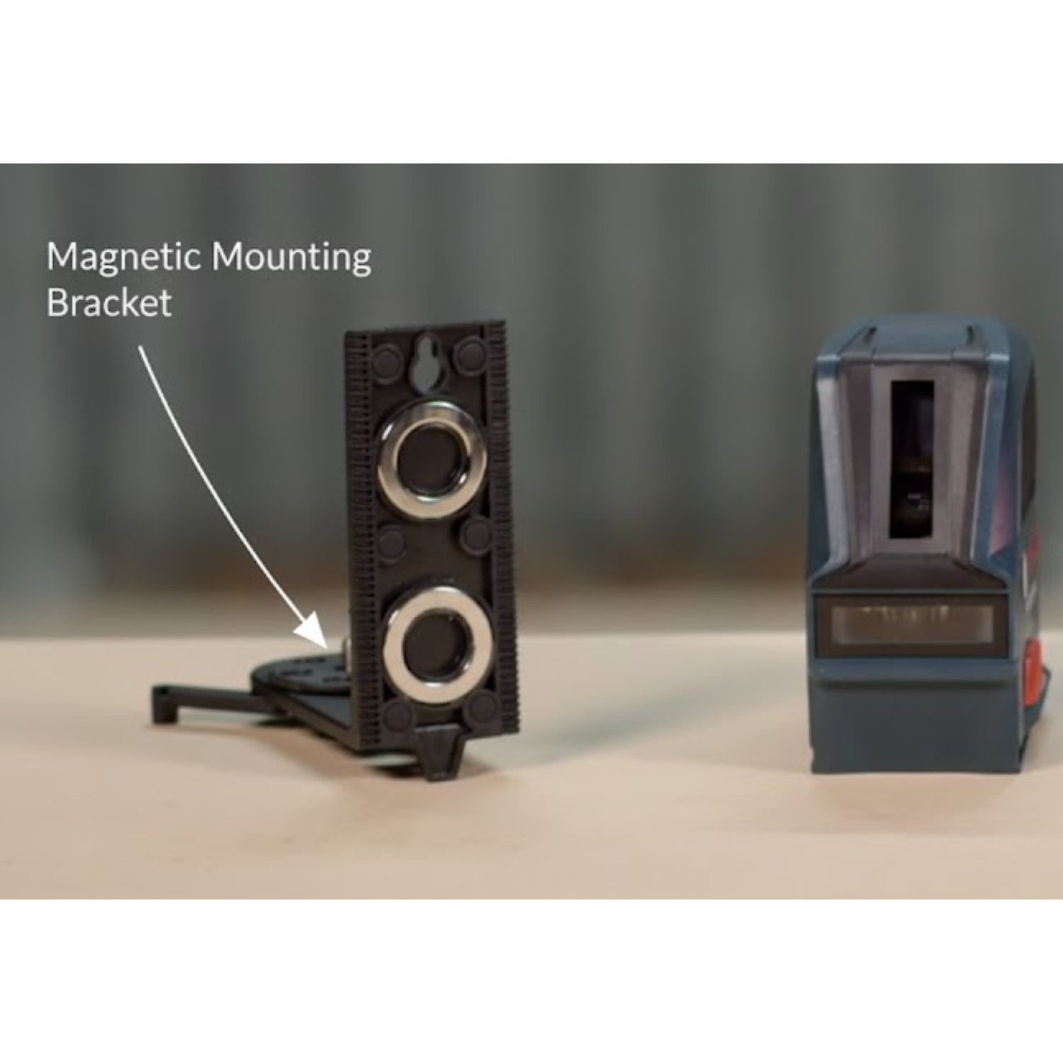 Portable-Bosch-self-leveling-laser-level-GLL-55-with-visible-lines