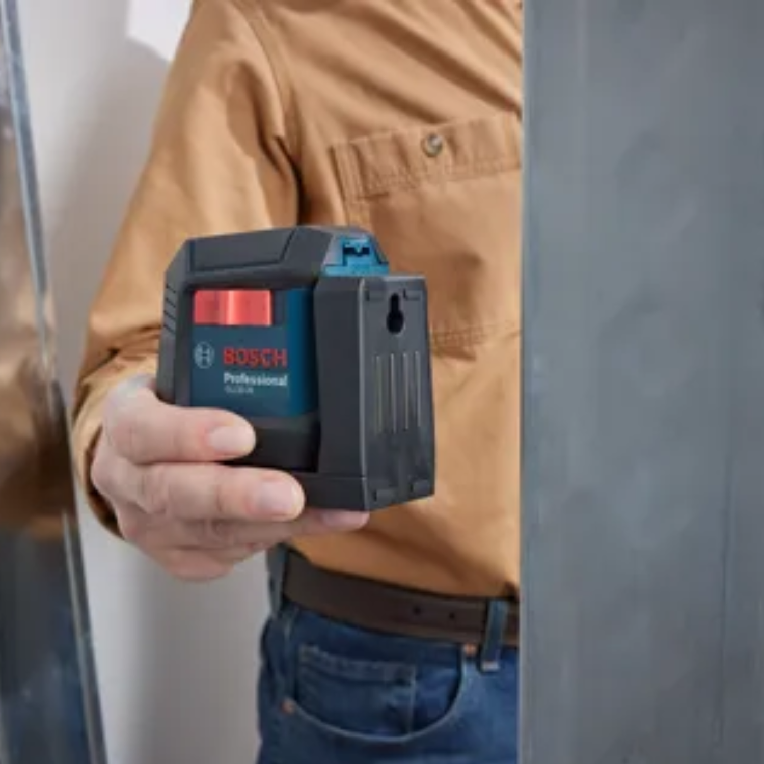 Professional-Bosch-GLL50-20-plumb-and-level-line-projection-construction-tool