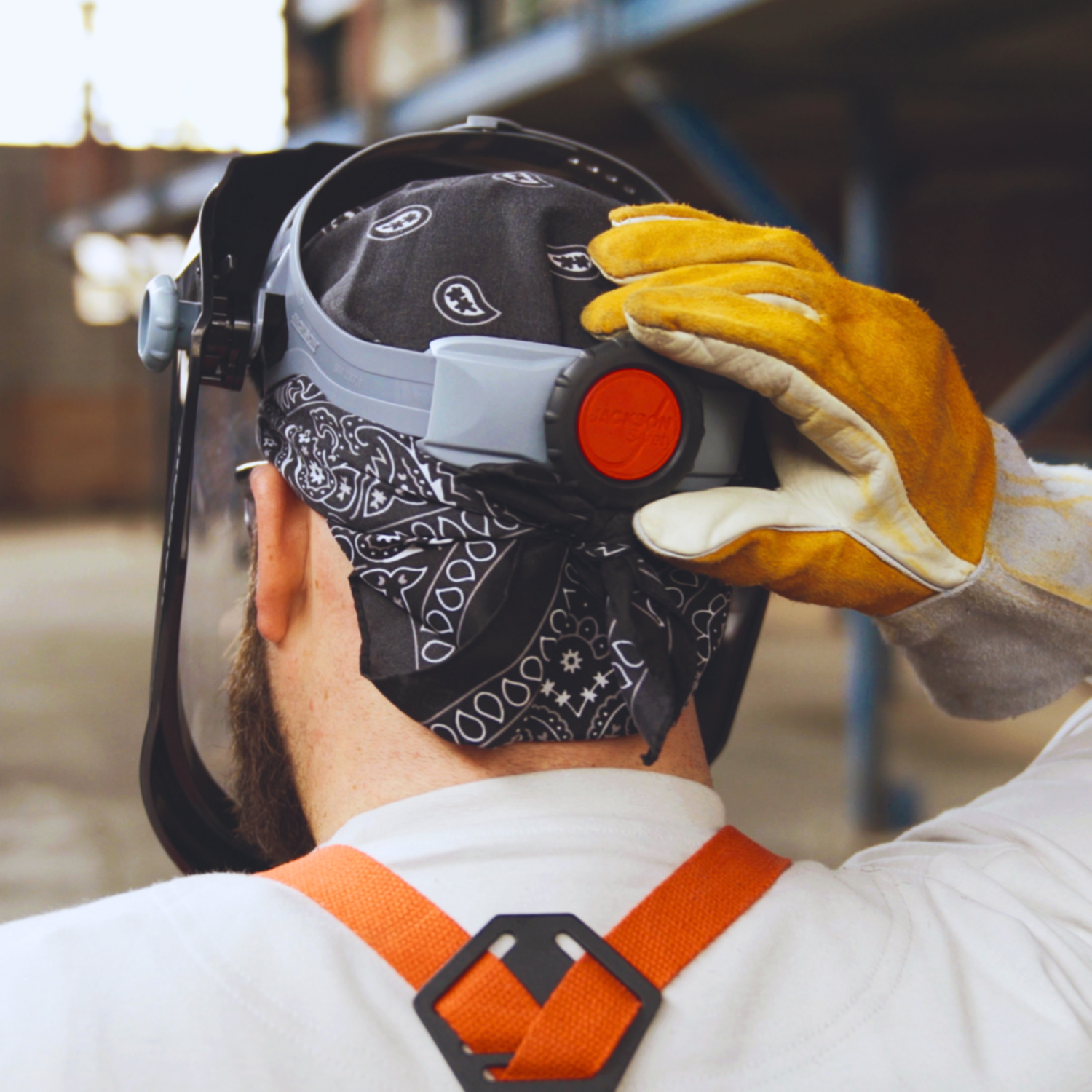 Protective-Jackson-Safety-MAXVIEW-face-shield-with-comfortable-ratcheting-headgear