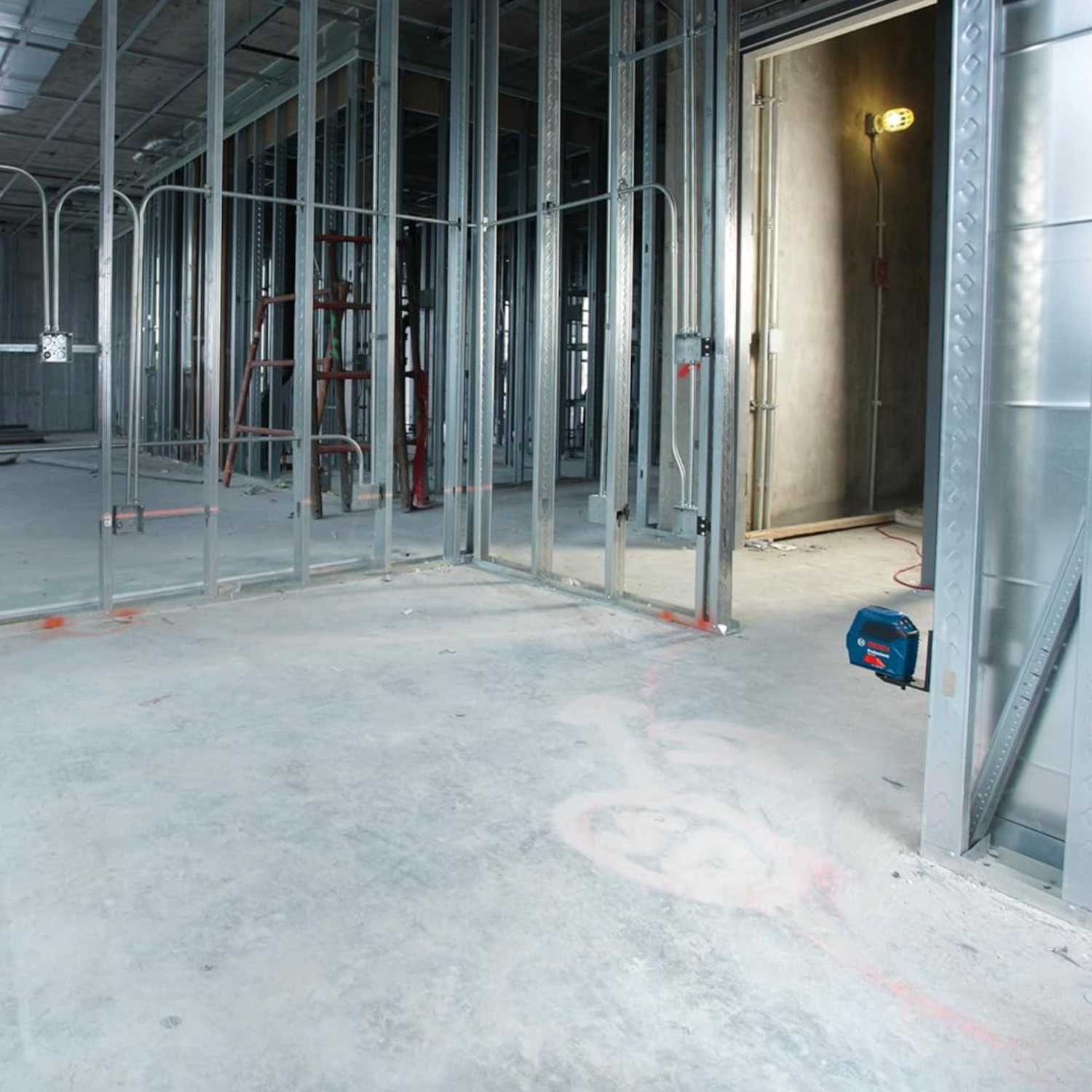 Red-beam-Bosch-cross-line-laser-GLL-55-with-vertical-and-horizontal-lines