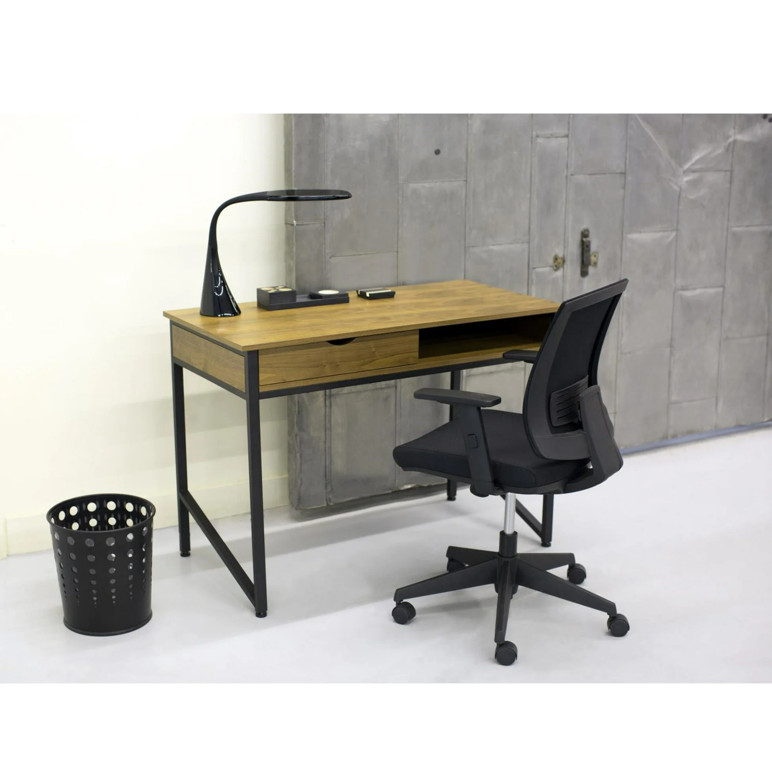 Safco-7195BL-Black-Mesh-Back-Task-Chair-Adjustable-Office-Seating